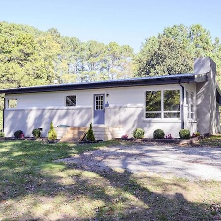 Gorgeous Renovated Home With Open Floor Plan And Large Lot Winchester Buitenkant foto