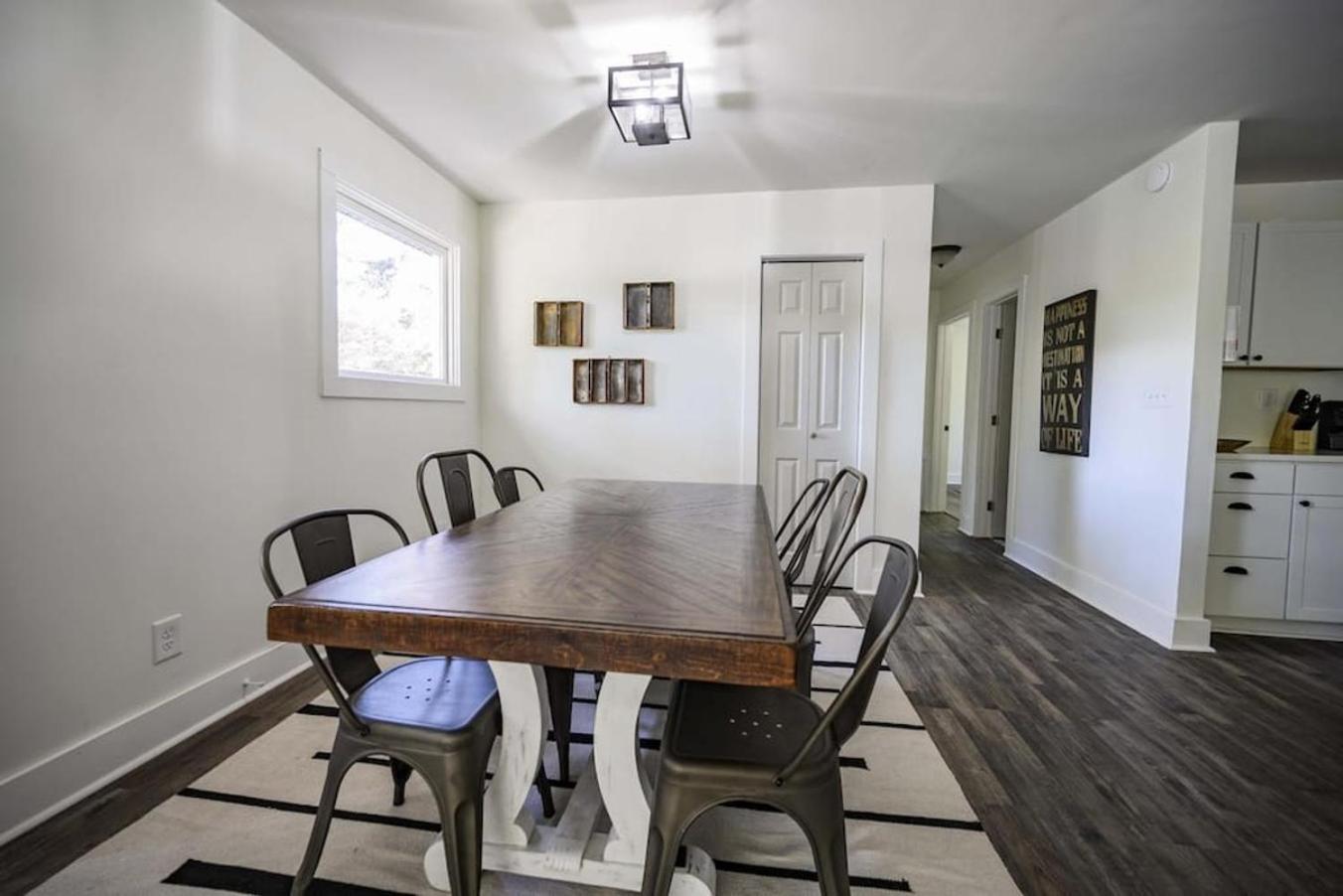 Gorgeous Renovated Home With Open Floor Plan And Large Lot Winchester Buitenkant foto